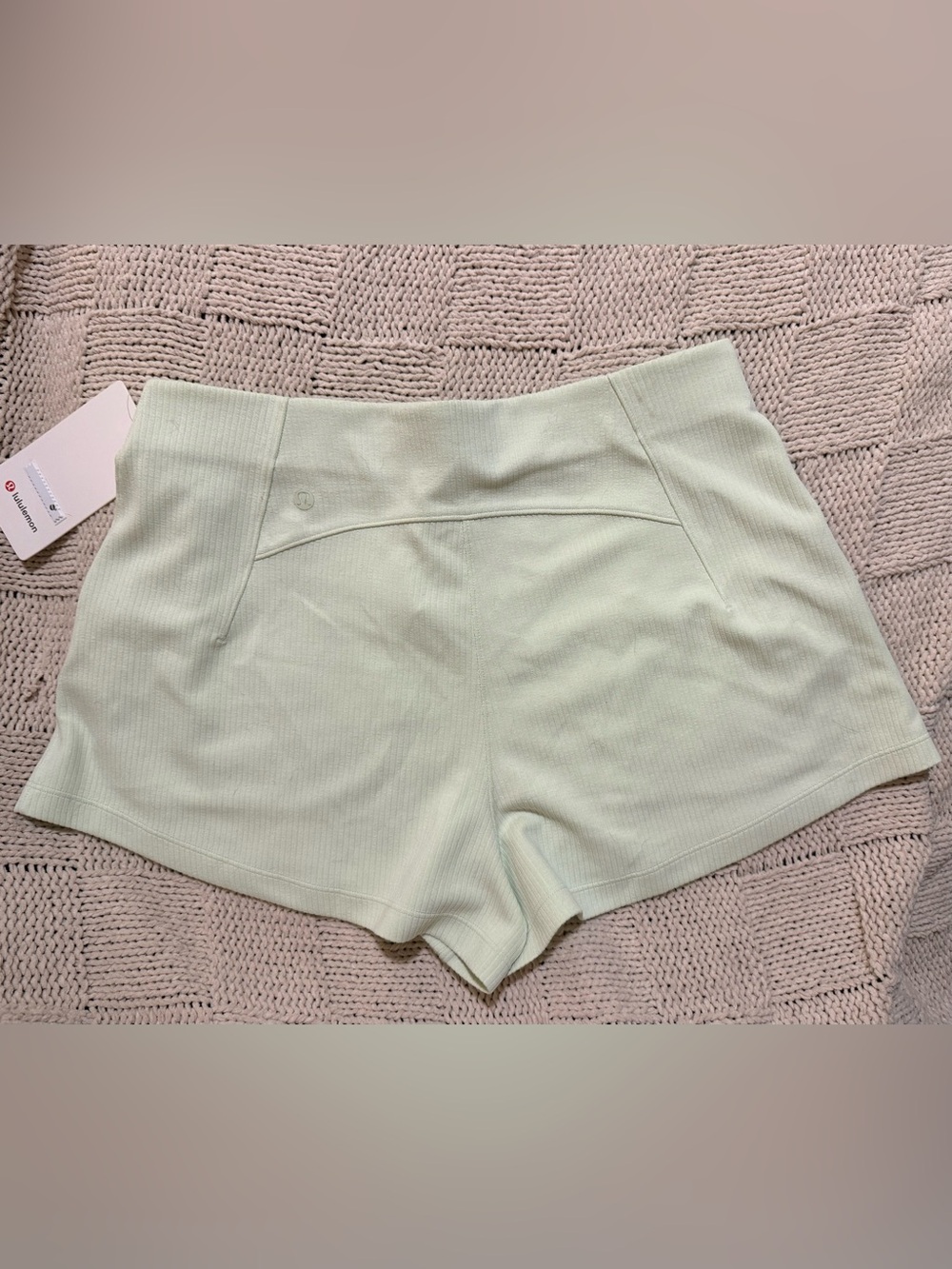 Lululemon Ribbed Softstreme HR SHORT - Picture 2 of 6